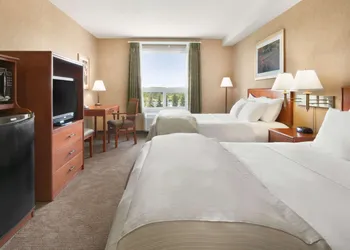 Days Inn & Suites by Wyndham Cochrane hotel thumbnail 3