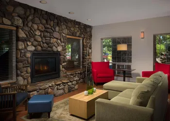 Country Inn & Suites by Radisson, Portland International Airport, OR hotel thumbnail 3