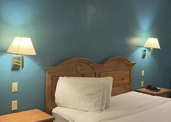 Motel 6 Portland, IN hotel thumbnail 6