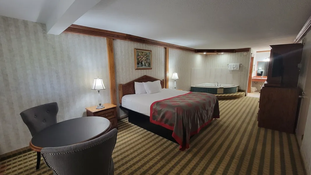 Ramada by Wyndham Saginaw Hotel & Suites hotel detail image 6