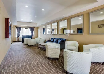 Comfort Suites Deer Park Pasadena hotel thumbnail 4