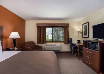 AmericInn by Wyndham Tomah hotel thumbnail 8