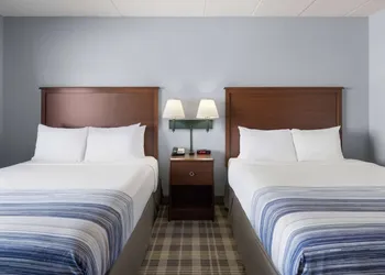 AmericInn by Wyndham Stuart hotel thumbnail 4