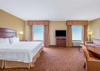 Hampton Inn & Suites Oklahoma City - South hotel thumbnail 7