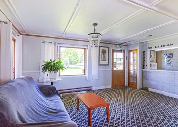 Country Hearth Inn & Suites By OYO Sturgis hotel thumbnail 2