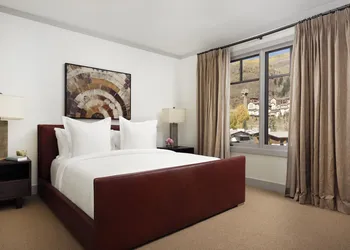 Four Seasons Resort and Residences Vail hotel thumbnail 4
