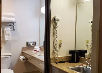 Baymont by Wyndham Seattle/Kirkland WA hotel thumbnail 4