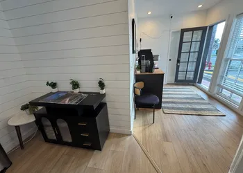 The Surfbreak Hotel hotel thumbnail 2