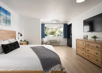 The Surfbreak Hotel hotel thumbnail 4