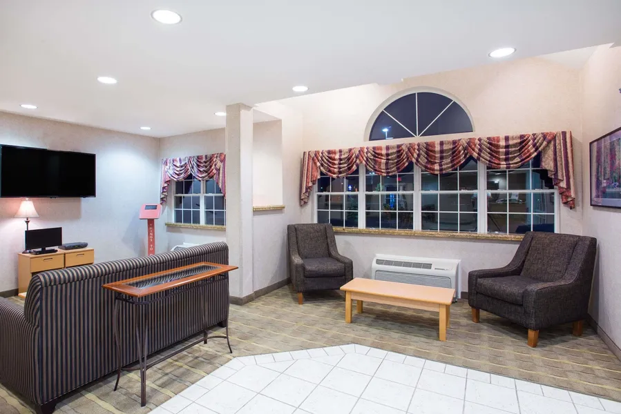 Microtel Inn & Suites by Wyndham Plattsburgh hotel detail image 2