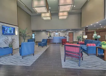 Comfort Suites Marietta - Parkersburg hotel thumbnail 2