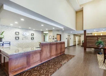 Comfort Suites Marietta - Parkersburg hotel thumbnail 6