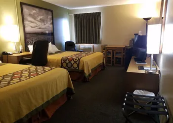 Super 8 by Wyndham Milbank SD hotel thumbnail 3