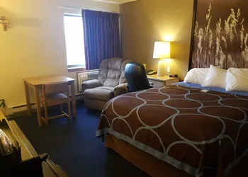 Super 8 by Wyndham Milbank SD hotel thumbnail 5