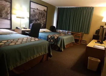 Super 8 by Wyndham Milbank SD hotel thumbnail 6