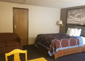 Super 8 by Wyndham Milbank SD hotel thumbnail 7