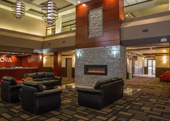 Chateau Nova Peace River hotel thumbnail 2