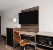Garner Hotel August West by IHG hotel detail image 7