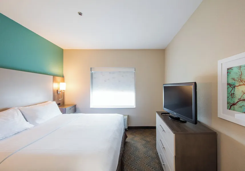 Holiday Inn & Suites Lake City by IHG hotel detail image 6