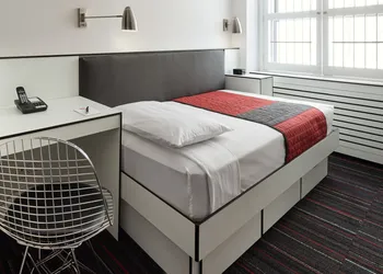 Pod 51 hotel thumbnail 7