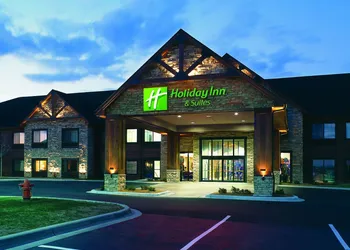 Holiday Inn Hotel & Suites St. Paul NE - Lake Elmo by IHG hotel thumbnail 2