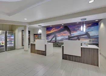 La Quinta Inn & Suites by Wyndham Big Spring hotel thumbnail 6