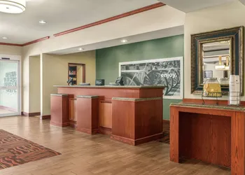 Hampton Inn Athens hotel thumbnail 2