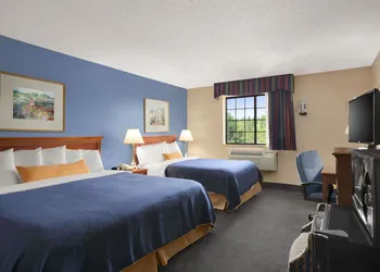 Days Inn by Wyndham Keene NH hotel thumbnail 3