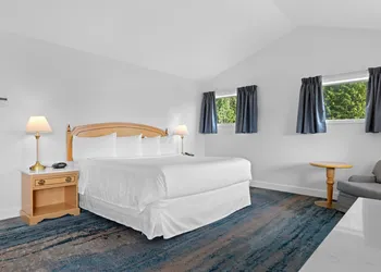 Kootenay Lakeview Resort, BW Signature Collection hotel thumbnail 6