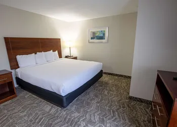 Best Western Plus Vermilion River Inn & Suites hotel thumbnail 6
