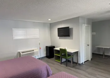 Hi-Way Host Motel hotel thumbnail 8