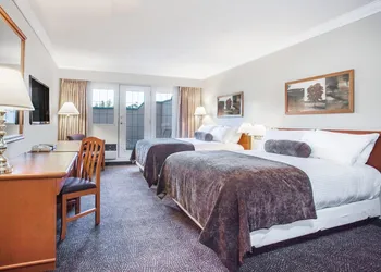 Super 8 by Wyndham Castlegar BC hotel thumbnail 6