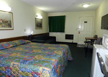 High Desert Motel Joshua Tree National Park hotel thumbnail 3