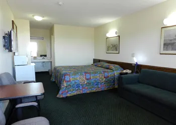 High Desert Motel Joshua Tree National Park hotel thumbnail 7