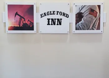 Eagle Ford Inn hotel thumbnail 3