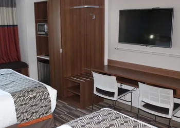Microtel Inn & Suites by Wyndham Sweetwater hotel thumbnail 5