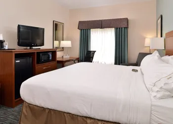 Holiday Inn Express & Suites St Marys by IHG hotel thumbnail 5