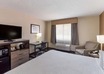 Best Western Logan Inn hotel thumbnail 8