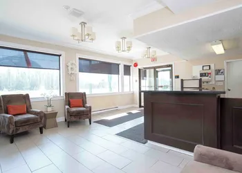 Sandman Inn Blue River hotel thumbnail 5