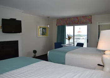 Breakers Resort & Beach Bar hotel thumbnail 2