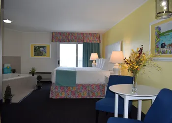 Breakers Resort & Beach Bar hotel thumbnail 5