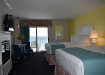Breakers Resort & Beach Bar hotel thumbnail 8