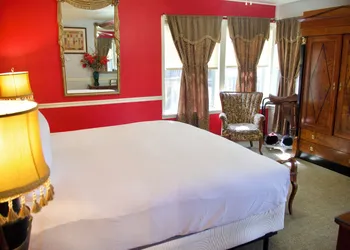 Yosemite Bug Rustic Mountain Resort hotel thumbnail 2