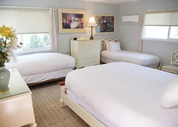 Yosemite Bug Rustic Mountain Resort hotel thumbnail 3
