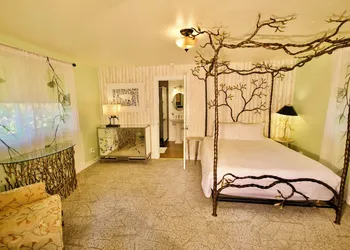 Yosemite Bug Rustic Mountain Resort hotel thumbnail 4