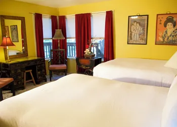 Yosemite Bug Rustic Mountain Resort hotel thumbnail 6