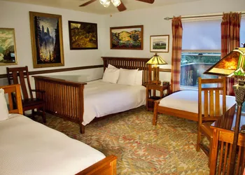 Yosemite Bug Rustic Mountain Resort hotel thumbnail 7