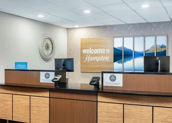 Hampton Inn Portland East hotel thumbnail 4