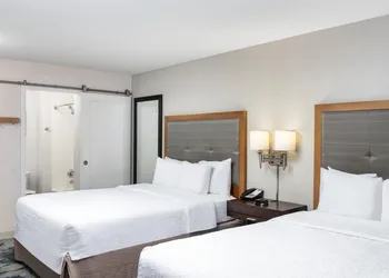Hampton Inn Portland East hotel thumbnail 8