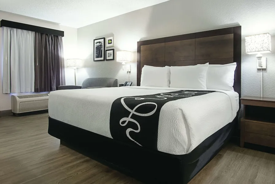 La Quinta Inn by Wyndham West Palm Beach - Florida Turnpike hotel detail image 6